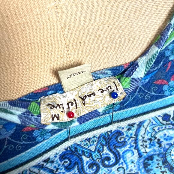 Live and let live Bohochic multicolor retro print rank with studded neckline - Picture 7 of 7